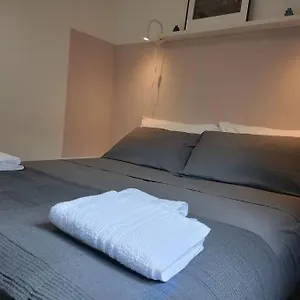 Appartamento La Casa Di Madhu, Aeroporto di Catania Fontana Rossa